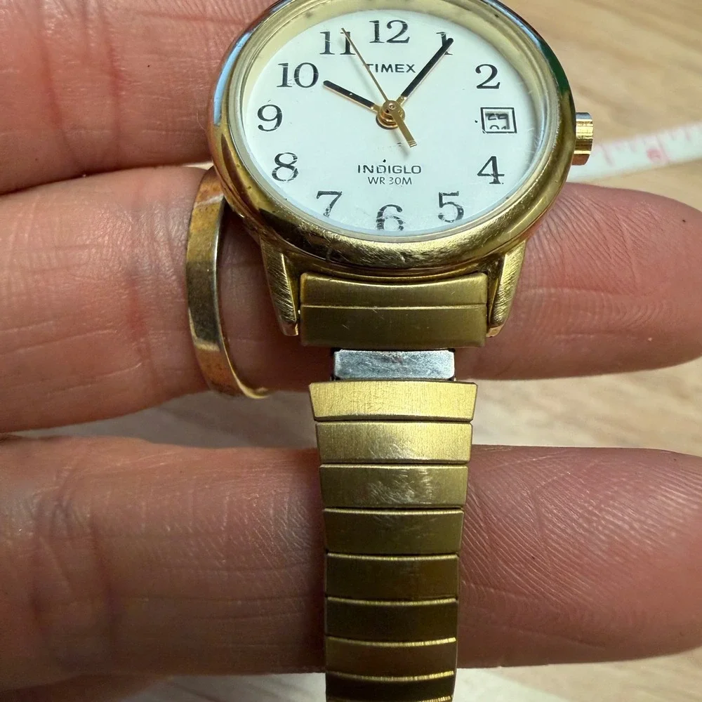 Timex Indiglo WR 30M Womens Watch Gold Tone Expansion Band White Dial Date Works